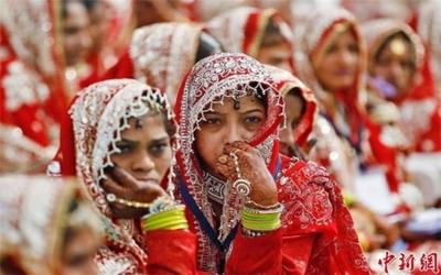 مراسم عروسی 191 زوج هندی (تصاویر)