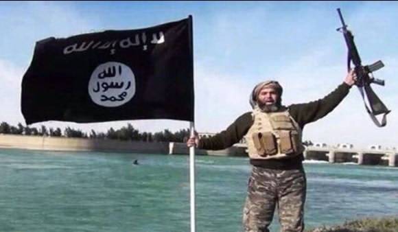 پایین آوردن پرچم داعش در استان صلاح الدین عراق 