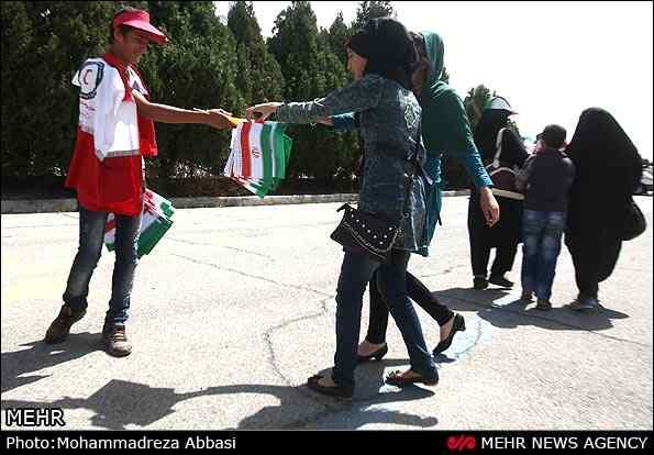  دخترانی با لباس پسرانه در استادیوم آزادي+عکس