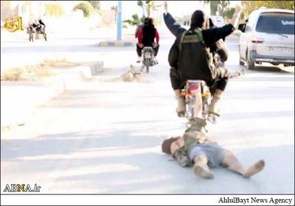 تصاوير/ لگد کوب کردن افسران سوریه توسط داعش +18