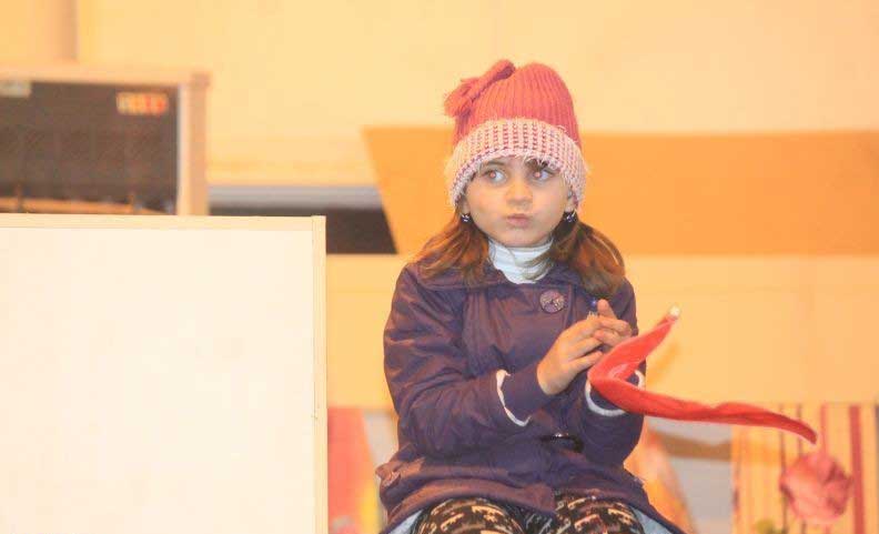 دختران دو آتيشه طرفدار تيم تراكتور(تصاویر)