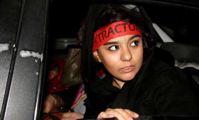 دختران دو آتيشه طرفدار تيم تراكتور(تصاویر)