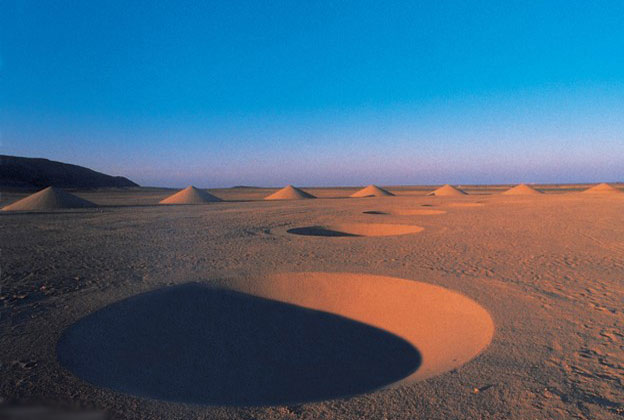 اثر هنري بسيار زيبا در صحراي شني مصر #تصاوير