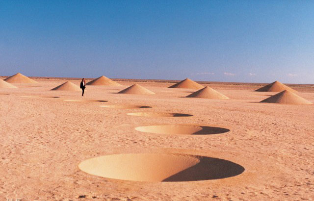 اثر هنري بسيار زيبا در صحراي شني مصر #تصاوير