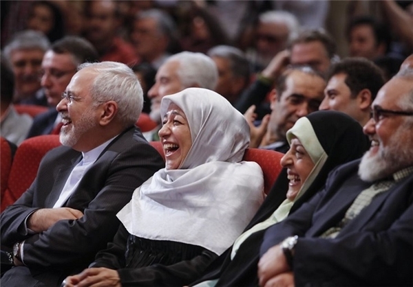 |عکس| خنده از تهدل همسر ظریف