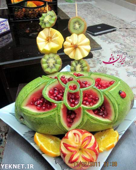 مدل تزیین سفره میوه هندوانه شب یلدا