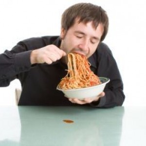 حکم خوردن غيرعمد روزه در ماه رمضان و غير رمضان