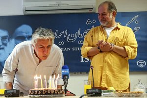 جشن تولد 64 سالگی رضا کیانیان