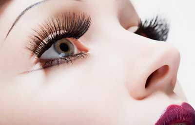هشدار: خطرات استفاده از مژه مصنوعی