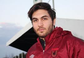 عليرضا حقيقي به پرسپوليس پيوست