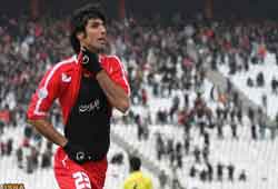 دانلود/ مداحي بسيار زيباي سيد مهدي صالحي مهاجم تيم پرسپوليس در برنامه زنده ويتامين سه 