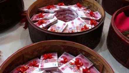 هدیه عجیب دامادی به همسرش + تصاویر