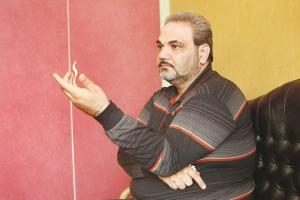 جواد خیابانی: جوک میسازید؟!