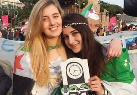 جبهه النصره دو دختر ایتالیایی را اسیر کرد(تصاویر)