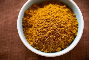 خواص ادویه کاری برغذاها