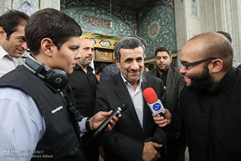 پاسخ احمدینژاد به دو سوال