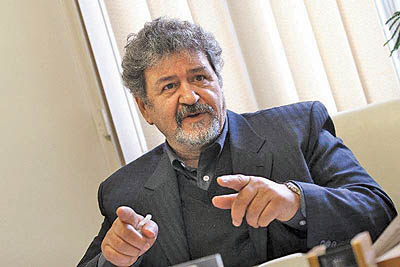 امیر عابدینی حق ملوانی ها را از تراکتور می گیریم!