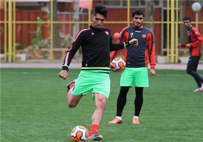 روبوسی حقیقی و صادقیان در تمرین پرسپولیس