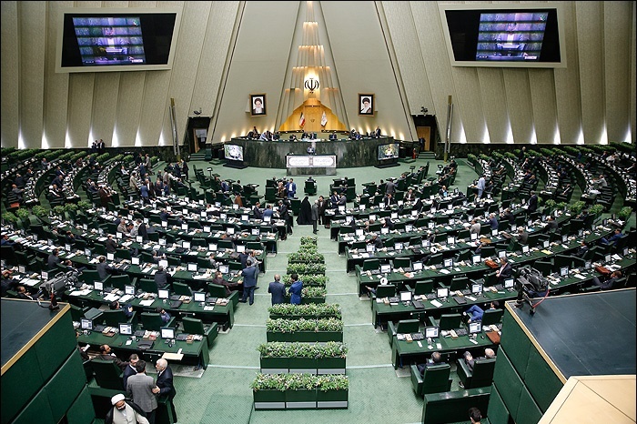 اولیای معلول یک فرزندشان ازخدمت وظیفه معاف می شوند