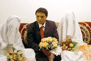 ازدواج همزمان یه پسر 16 ساله با دختر همسایه و دختر عمه اش