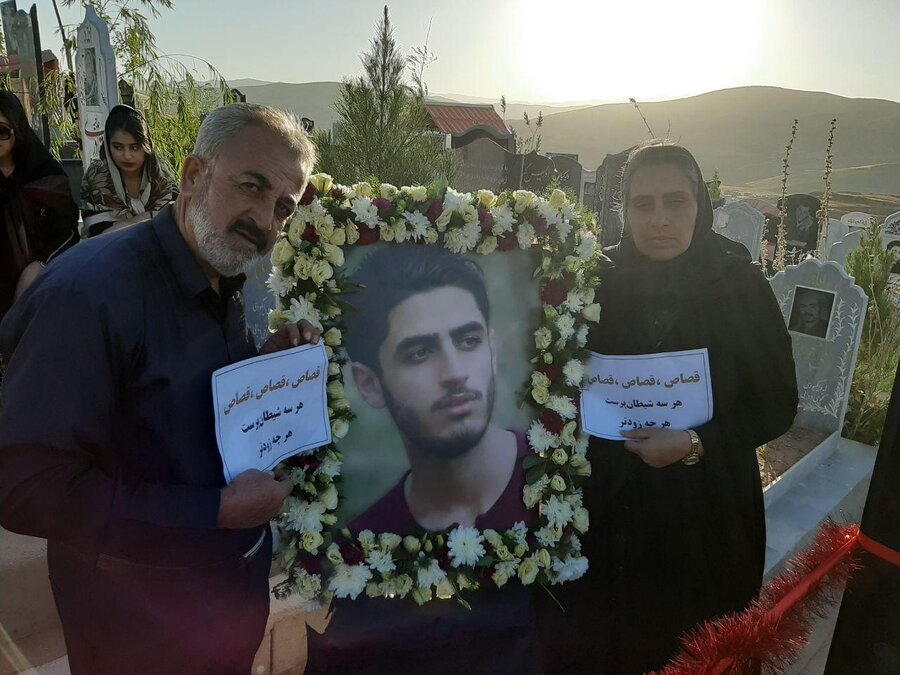 صادق برمکی موقع مرگ مادرش را صدا میزد