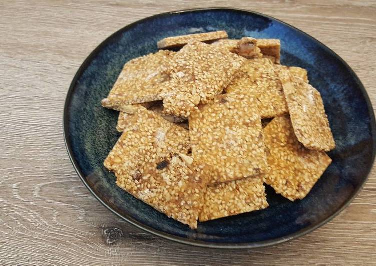 طرز تهیه سوهان کنجدی