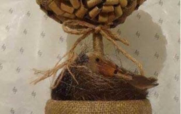 آموزش آسان ساخت يك درخت تزئيني بسيار زيبا با جا شانه تخم مرغ براي خانه هاي شما + آموزش تصويري