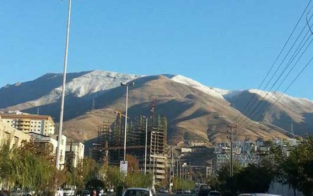 اولین برف پاییزی در تهران + عكس