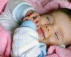 علت لبخند نوزادان درخواب