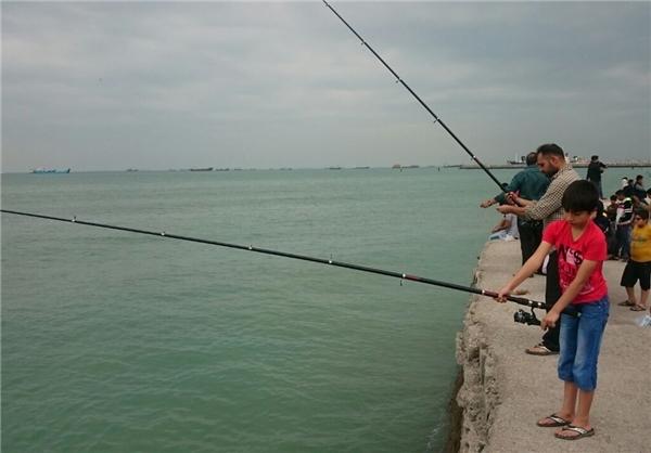 ماهیگیری خانوادگی در بندرعباس+تصاویر