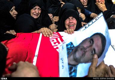 تشییع پیکر جانباز شهید شده در منا (تصاویر)