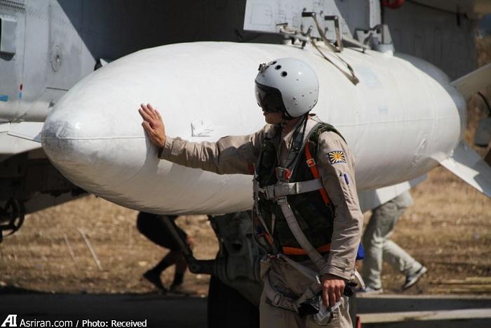 هواپیمای روسی،دقایقی قبل از حمله به داعش (عکس)