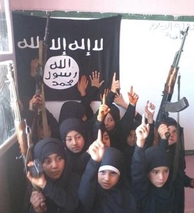 دختربچه‌‌های داعش (تصاویر)