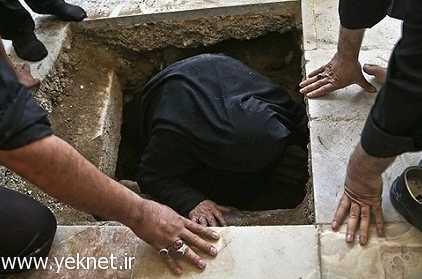 مادر شهیدی که وارد قبر فرزندش شد!+عکس